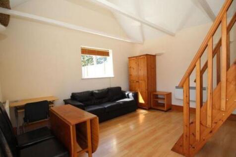 12d vic st lounge.JPG