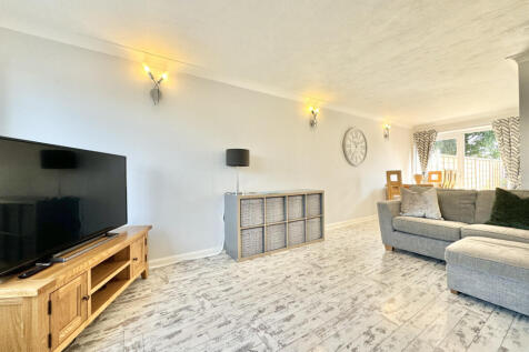 Moorgate Avenue, Kippax, West Yorkshire, LS25 photo 5