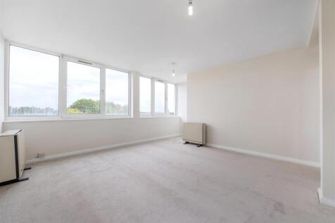 London, SE20 - property photo