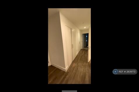 Hallway, 2x Storage Rooms