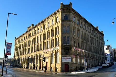 Mixed Use to rent in halifax