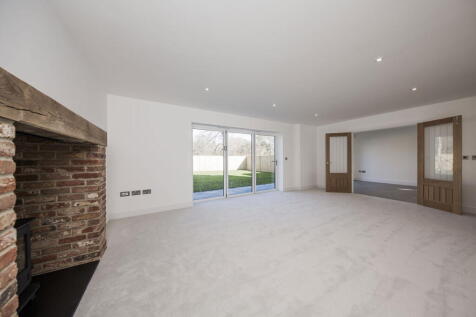 4 bed detached - Walshes Road, Crowborough image 4