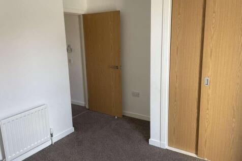 Flat 2, 14 Paterson Place, Edinburgh photo 3