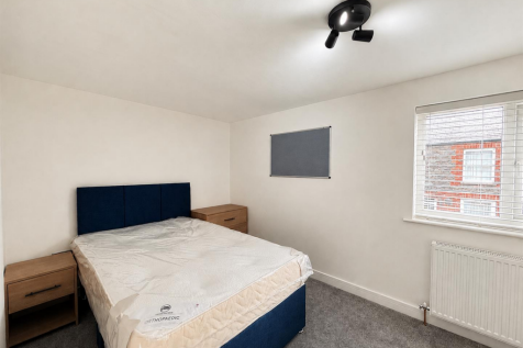 20 Tan Y Graig, Bangor photo 5
