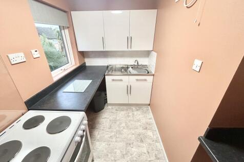 Celia Close, WATERLOOVILLE photo 4