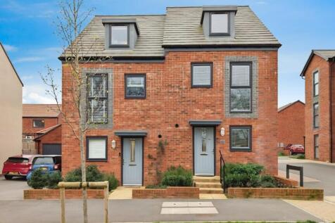 508 Dowsell Way front shot d.jpg