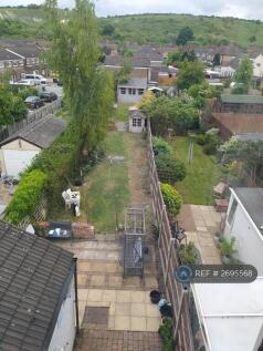 Hill View,100ft Garden With 3 Sheds 1 Summer House