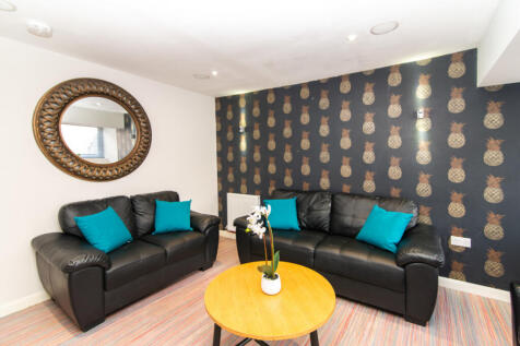 7 Queen Anne living room 2