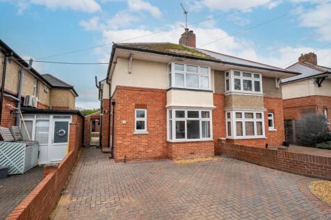 Andover, SP10 - property photo