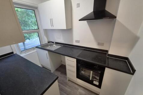 Concord Way, Dukinfield photo 4