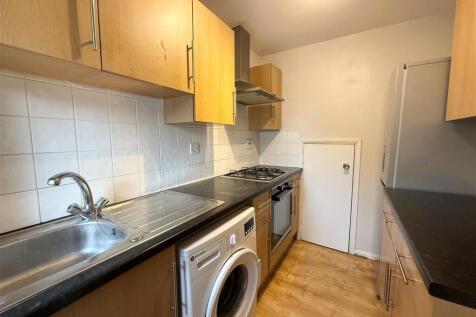 Kitchen 2.jpg