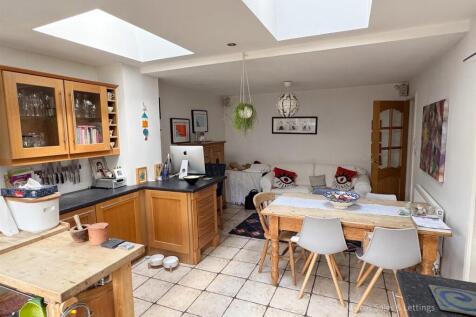 27 Ridgway Rd BS-08.jpg