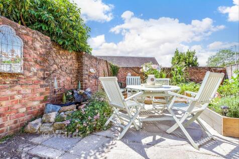 Patio / Decking