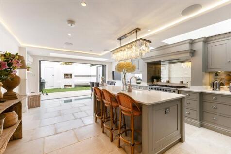 Kitchen/Dining