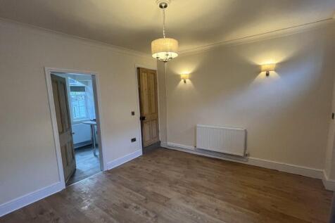 9 Fanny Street, Saltaire, BD18 4QB photo 5