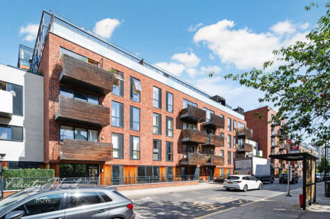 London, E3 - property photo