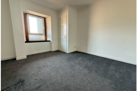 Bedroom 2 (2)