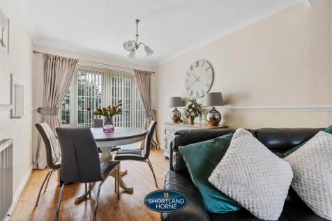 Lounge / Dining Room