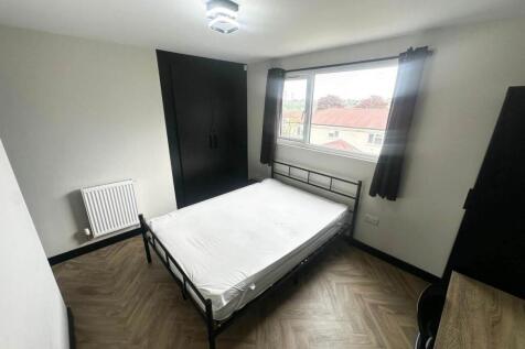 Bedroom 4 (2)