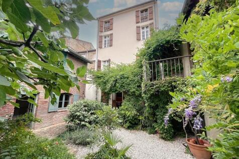 Property Image 1