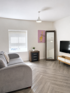2-bed house on Brook Side, Loughborough, £1,343/mo
