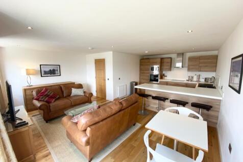 Lounge/Kitchen