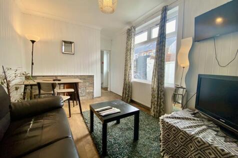 Lounge b (1)