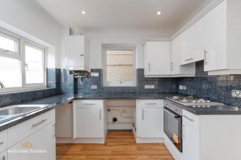Ringwood Road, Poole, BH14 photo 4