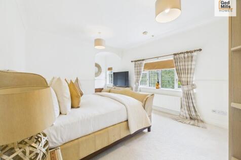 CAM04261G0-PR0080...