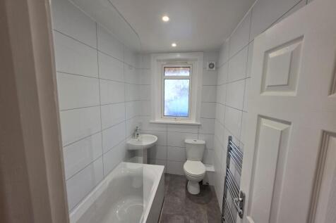 Windsor Crescent, Maddiston, FK2 photo 4