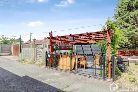 Garage/ Outdoor Space