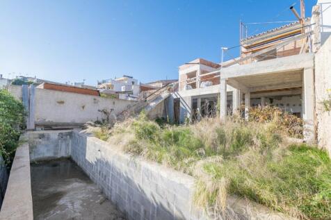 TOWNHOUSE IN CAMPANET WITH UNIQUE VIEWS