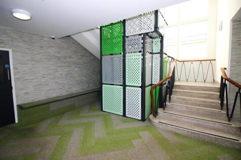 33 Cambridge House - Lobby.JPG