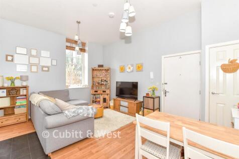 Lounge/Kitchen