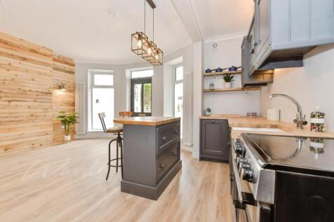 Minnis 156 kitche...