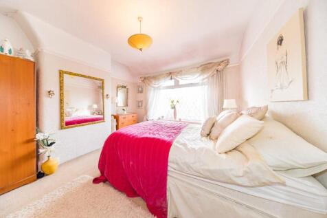 5 Portico Avenue bedroom 2.jpg