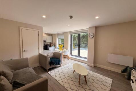 LIVING ROOM.jpg