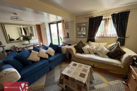 11 Burford Street Hoddesdon via properties estate letting commer