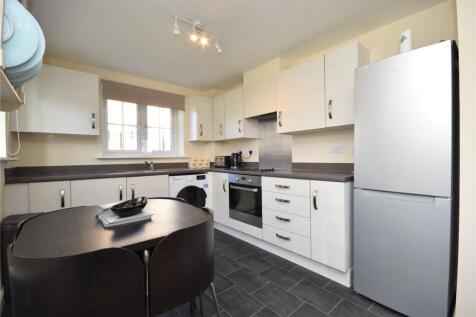 Woodside Court, New Forest Village, Leeds photo 3