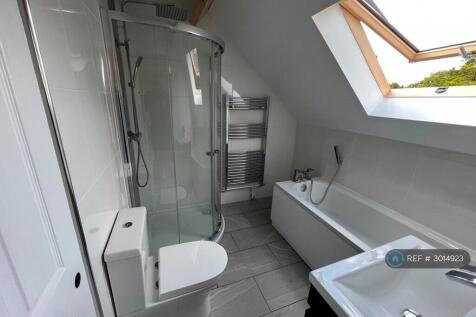 Bathroom 2.3x2.2