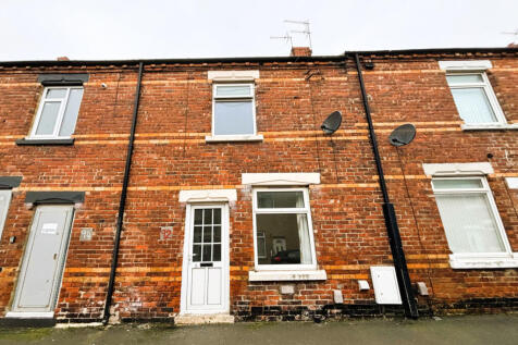 Two bed terraced house to rent