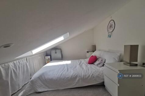 Mezz Bedroom