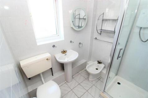 Shower Room .JPG