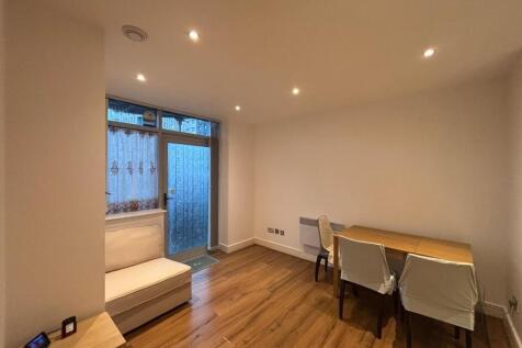 WhatsApp Image 2026-01-15 at 09.16.27 (1).jpeg