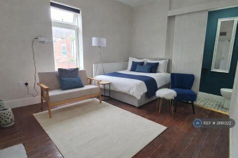Room 1 £529pm