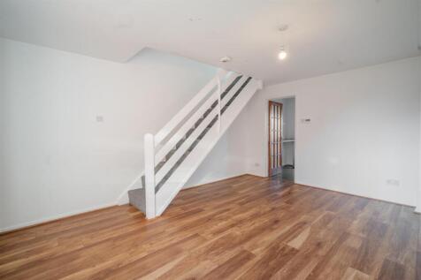 Calverley Mews, Up Hatherley, Cheltenham photo 3