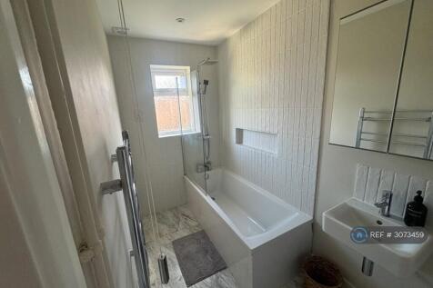 Waveney Road, St Ives, PE27 photo 5