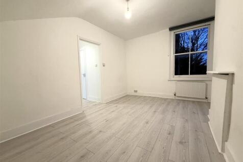 MAIN ROOM 6.jpg