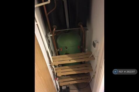 Hot Water Tank And Pump