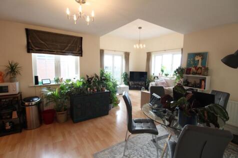 Roundway, Haywards Heath, RH16 photo 5